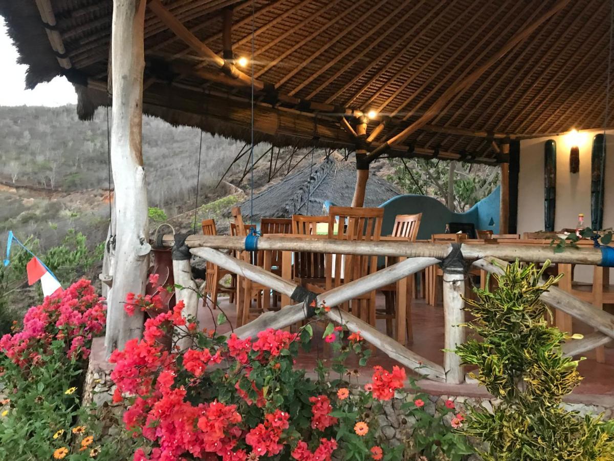 Blue Monkey Retreat Areguling Lombok Hotel Exterior photo