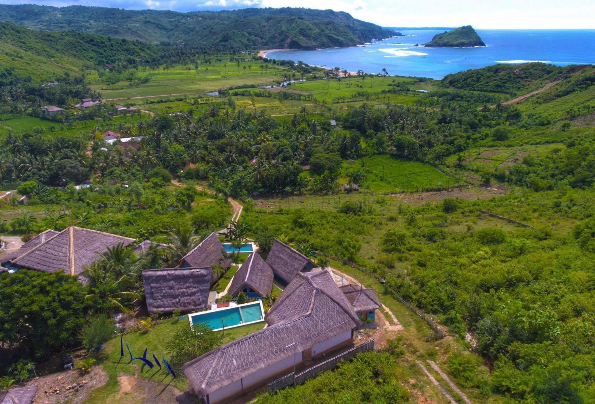 Blue Monkey Retreat Areguling Lombok Hotel Exterior photo